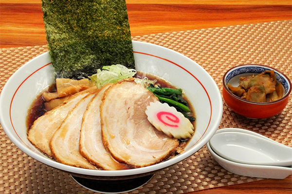 黒醤油チャーシューメン
