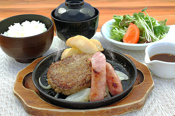 和風おろしハンバーグと那須三元豚フランク御膳